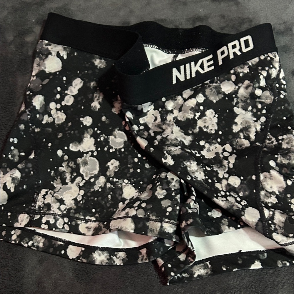 Nike Pro Women's Splatter Print Shorts